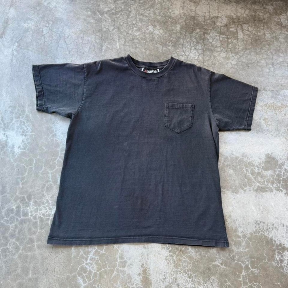 Vintage 90's Faded black blank 100% cotton pocket tee shirt